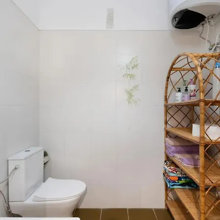 Cozy With Sea View - 70 M²